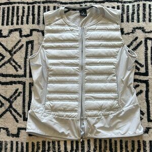 Nike Gray Running Aeroloft Women’s Vest Size XL